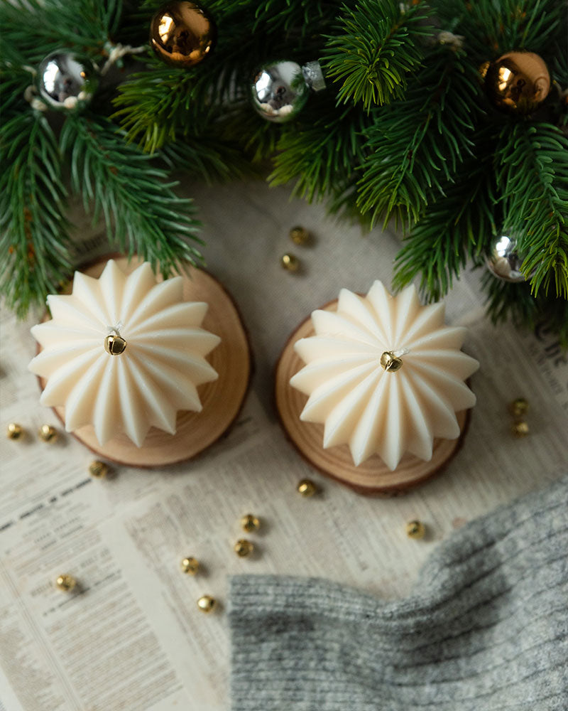 Kerstbal-kaars-gestreept-bovenaf