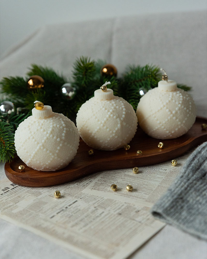 Kerstbal-kaars