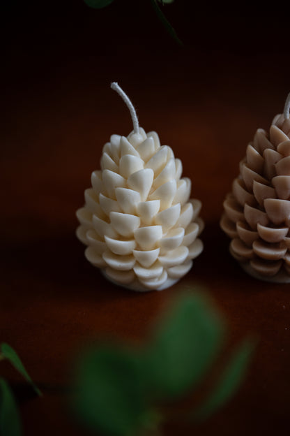Dennenappel kaars (breed)